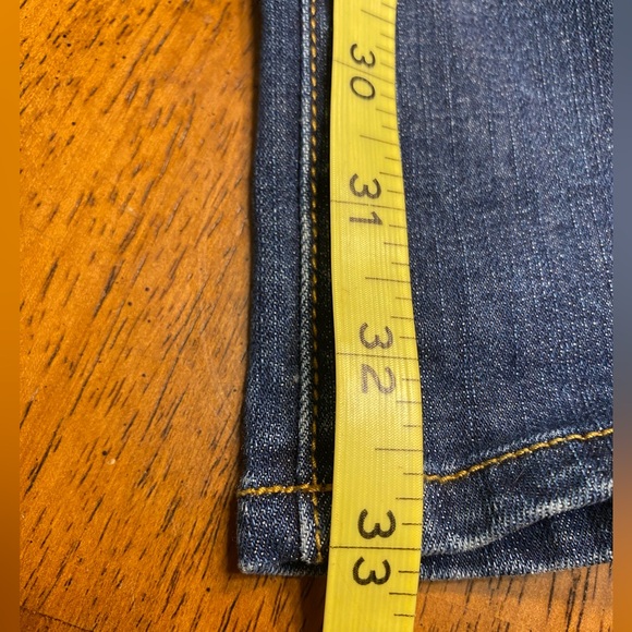 Liz Lange maternity jeans. Size 4. - Picture 8 of 9